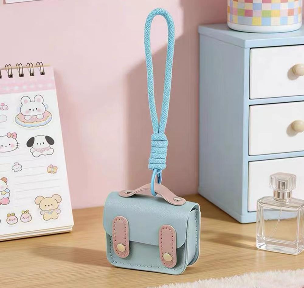 Flip-top earphone case